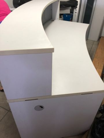Vende- se móvel para recepção de Escritorio