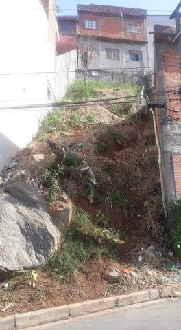 Vende-se terreno