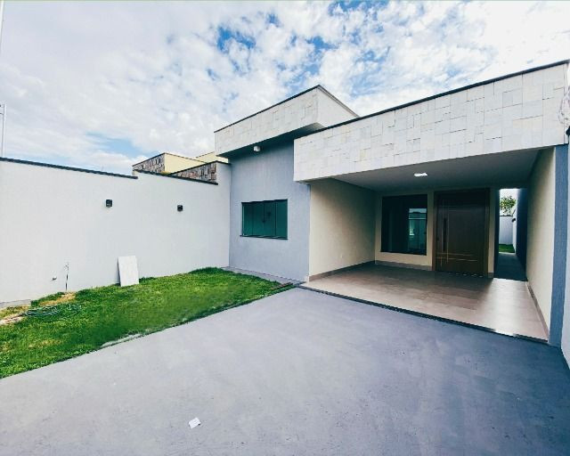 Casa Nova, Linda, Acabamento Impecável - 03Qtos, Quintal + Ampla Área Gourmet!!