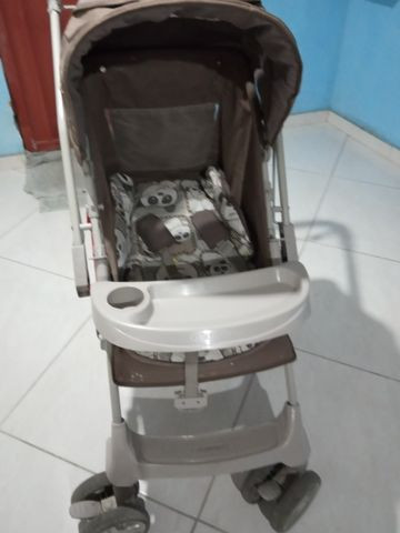 Vendo carrinho de bebê Galzerano - Foto 2