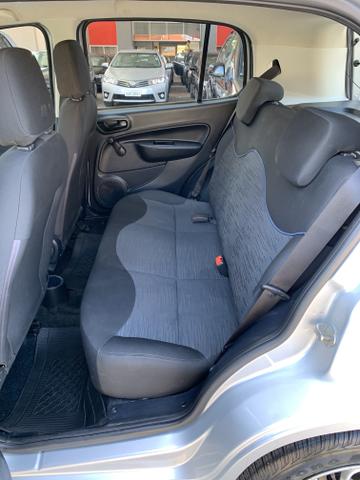 Fiat Uno Drive 1.0 Flex 5p (2019) - Foto 9