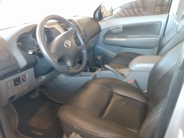 Hilux SRV d4d Automatica completa 4x4 diesel! - Foto 13