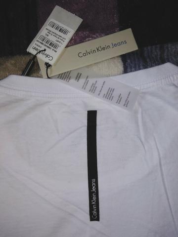 Camiseta feminina Calvin Klein - Foto 3