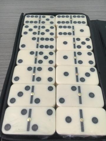Vendo Dominó de Osso