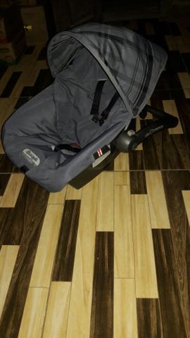 Vendo um bebê conforto