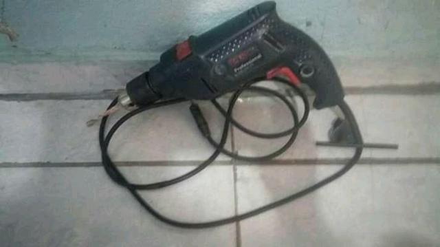 Vendo furadeira skill