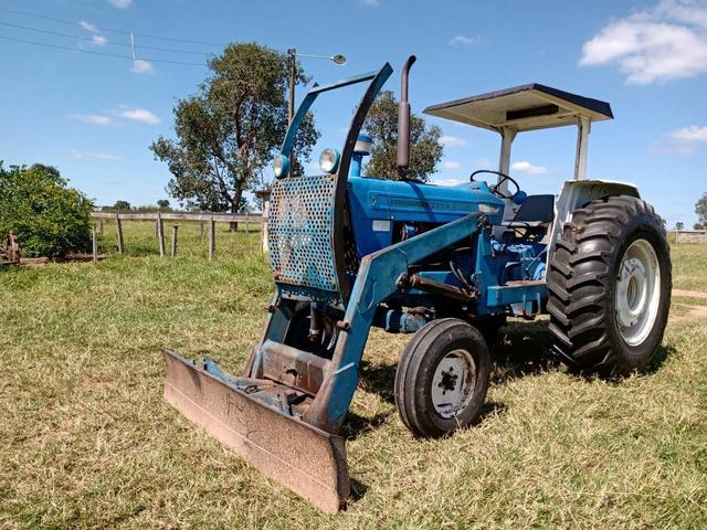 Ford 6600 com lâminas é uma niveladora - Foto 4