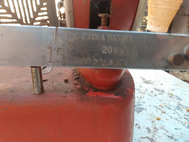 Vendo balança em bom estado de conservação valor 400 reais