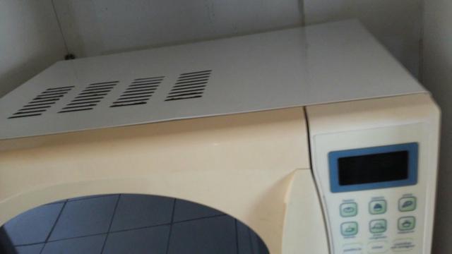 Microondas Cônsul, 110V, 20 litros por 165 00 reais - Foto 3