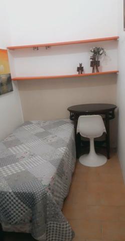 Quarto diisponível para moça - Foto 3