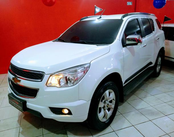 Trailblazer 7 lugares adiesel automática ano 2014 top! r$:115.000,00 - Foto 2