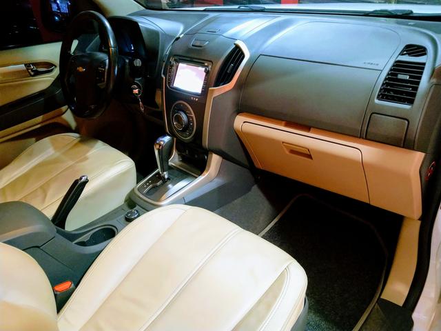Trailblazer 7 lugares adiesel automática ano 2014 top! r$:115.000,00 - Foto 15
