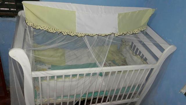 Berço americano que vira cama + kit de berço completo