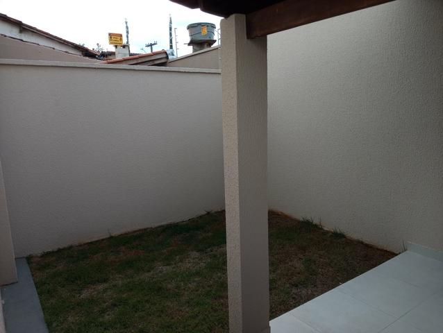 Casa nova 3 quartos sendo 1 suíte, porcelanato, prox a avenida t-63, financia - Foto 14