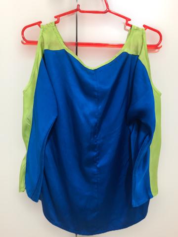 VENDO blusa seda bicolor - TAM M - Foto 2