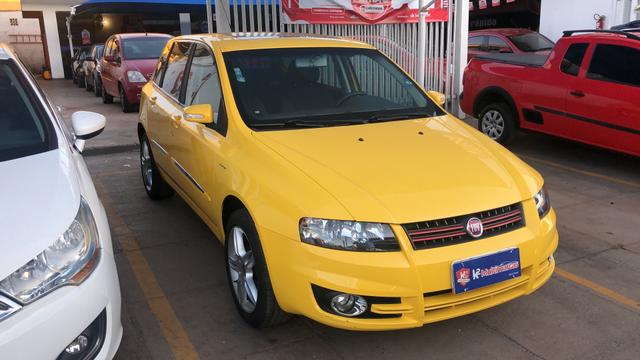 Stilo Sporting 1.8 com teto solar financio 100%