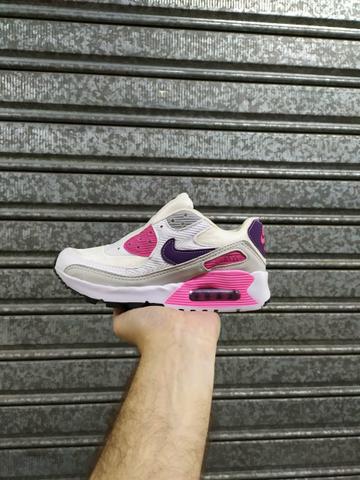 Diversos modelos de nike