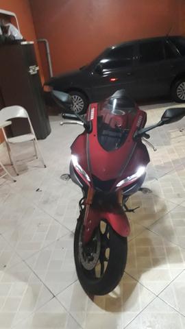 Vendo moto nova