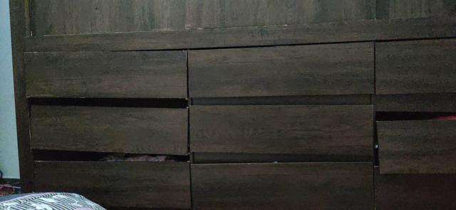 Guarda roupa novo , só está com 3 gavetas soltas - Foto 3