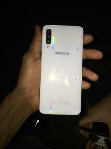 Samsung A50 - Foto 2