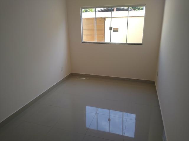 Casa com 3 quartos sendo 1 suíte, armários, prox a av t-7, financia - Foto 7