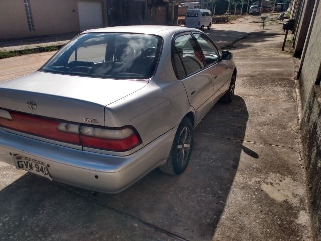 Toyota Corolla le 1.8 completo - Foto 3