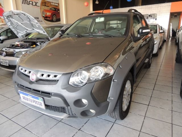 Fiat Strada Adventure 1.8 Cabine Dupla 2013/2013