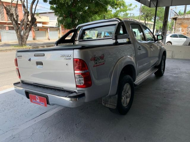 Toyota Hilux SRV 3.0 4x4 Diesel 2013 - Foto 7