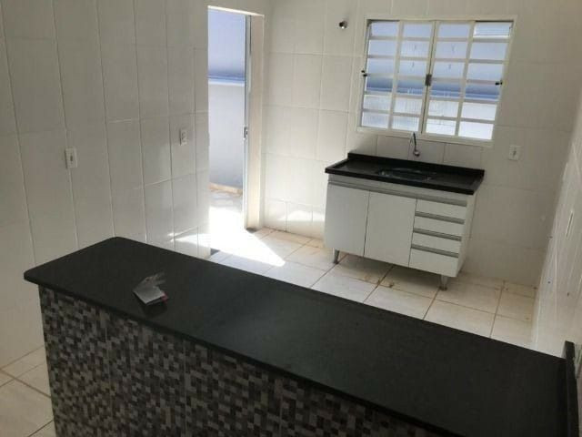 Casa com 2 quartos, 150m² - Foto 2
