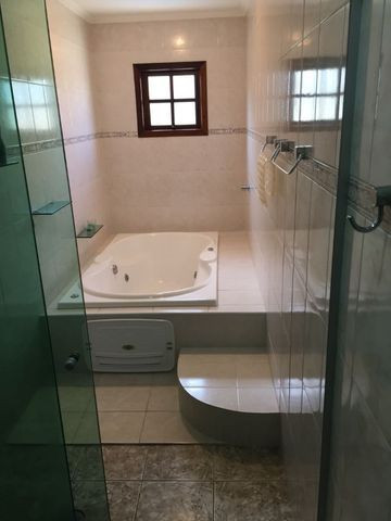 Vendo casa de alto padrão em Serra Negra, 4 qt, 4 vg, 7 hc, 300 mt. Piscina, São Paulo - Foto 3