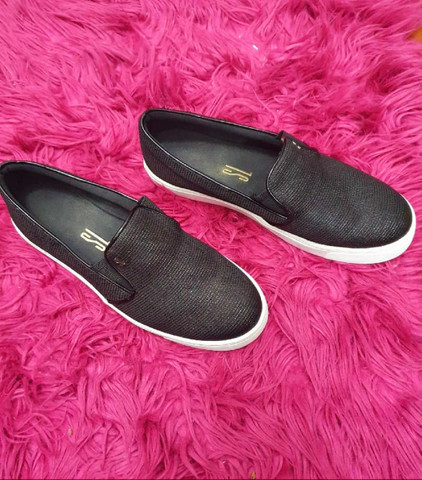 slip on santa lolla brilho preto