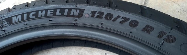 Pneu Michelin Anakee Adventure 120/70-19 - Foto 4