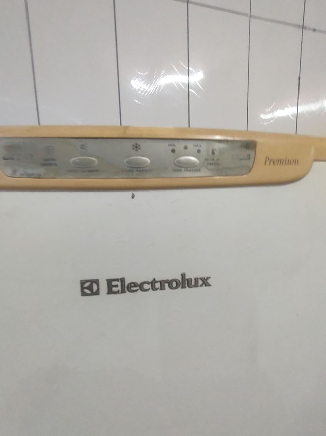 Vendo geladeira Eletrolux precinho 