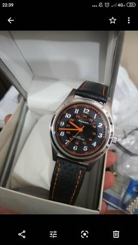 Akium quartz na caixa