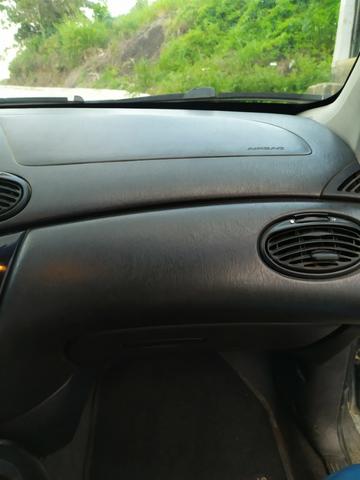 Focus sedan impecável aceito trocas - Foto 6