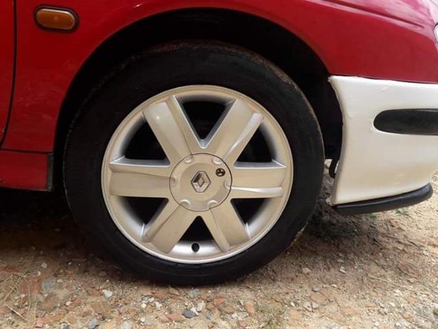 Vendo megane urgente 5 mil à vista - Foto 3
