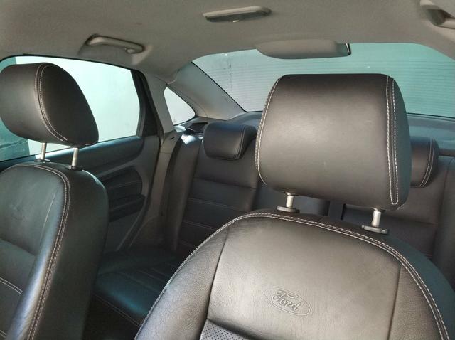 Ford Focus Sedan 2.0 - Foto 4