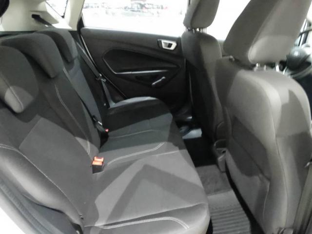 Ford New Fiesta Hatch SE 1.6 - Foto 15