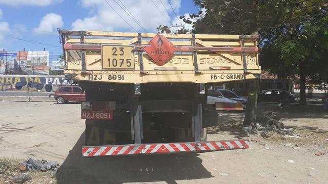 Vendo caminhão 1113 ano 83 - Foto 4