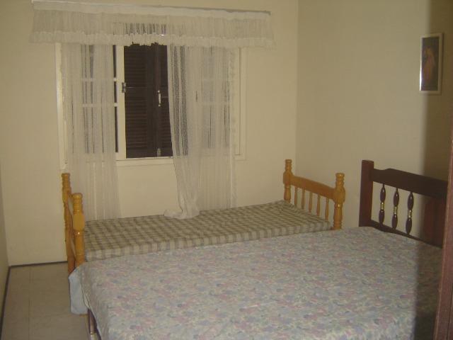 Casa mobiliada aluguel diário c/ AC no centro perto de tudo 70 m da areia acomoda 6 - Foto 8