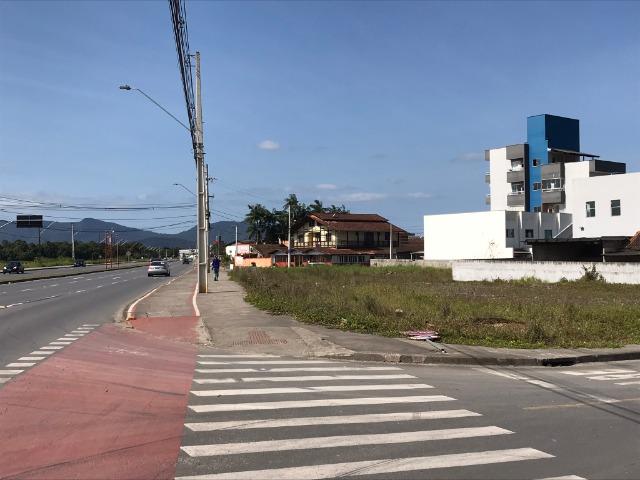Terreno com excelente localização próximo ao Aeroporto de Joinville - Foto 2