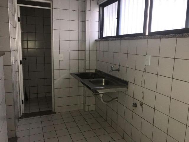 AP0481 - Apartamento muito espaçoso próximo ao RioMar - Foto 18