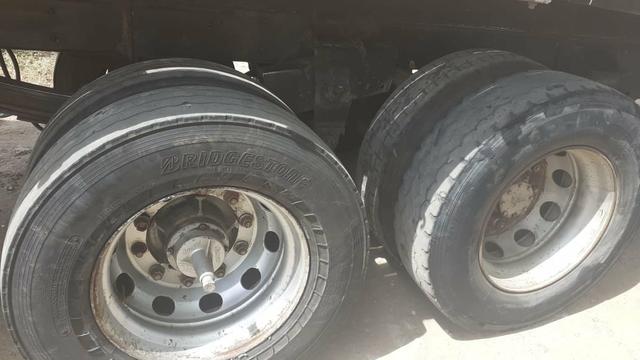 Vendo caminhão 1113 ano 83 - Foto 3