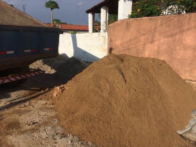 MATERIAL DE CONSTRUÇÃO!! Pedra,Brita,Areia,Arisco, carrada de 6 mt  - Foto 5