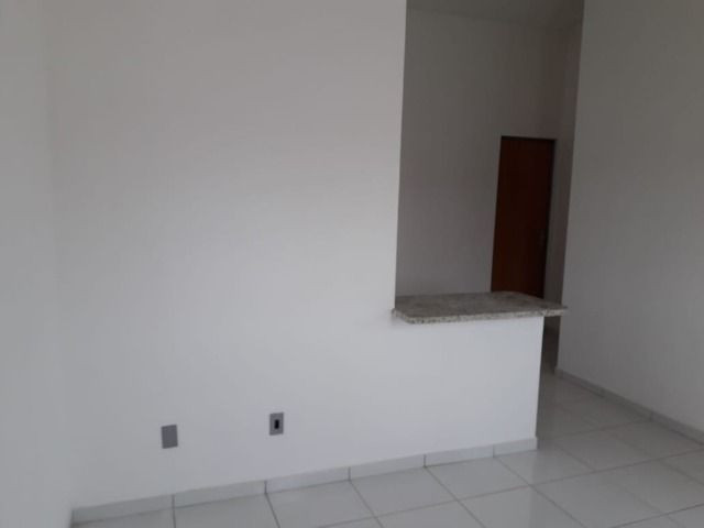 Vende-se ou troca-se por carro, uma casa nova recém construída em condomínio fechado - Foto 4