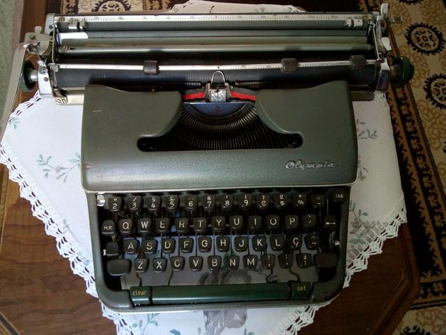 Máquina de escrever, olimpia
