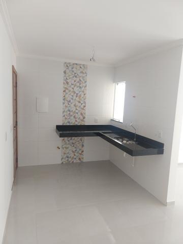 Casa colonial com fino acabamento, 03 quartos (sendo 01 suíte - Foto 2