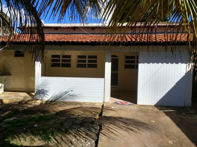 Lote 360 m2 com casa estilo barracão no fundo - Foto 4