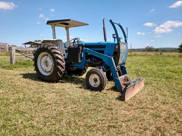Ford 6600 com lâminas é uma niveladora - Foto 8