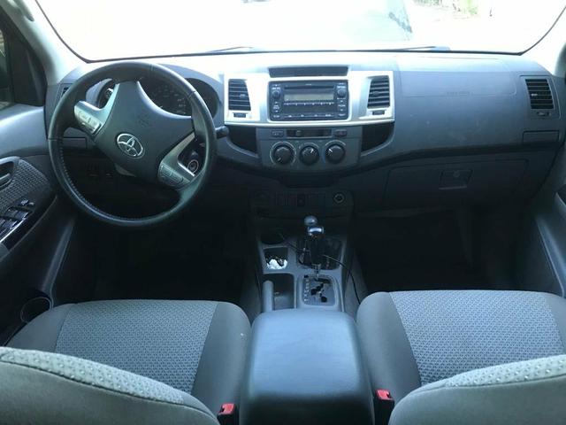 Vendo/Troco Toyota Hilux SRV